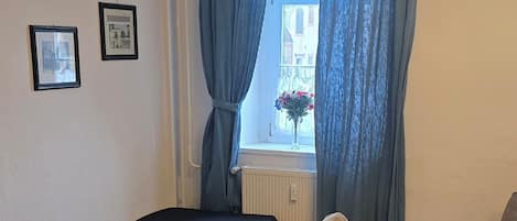 2 bedrooms