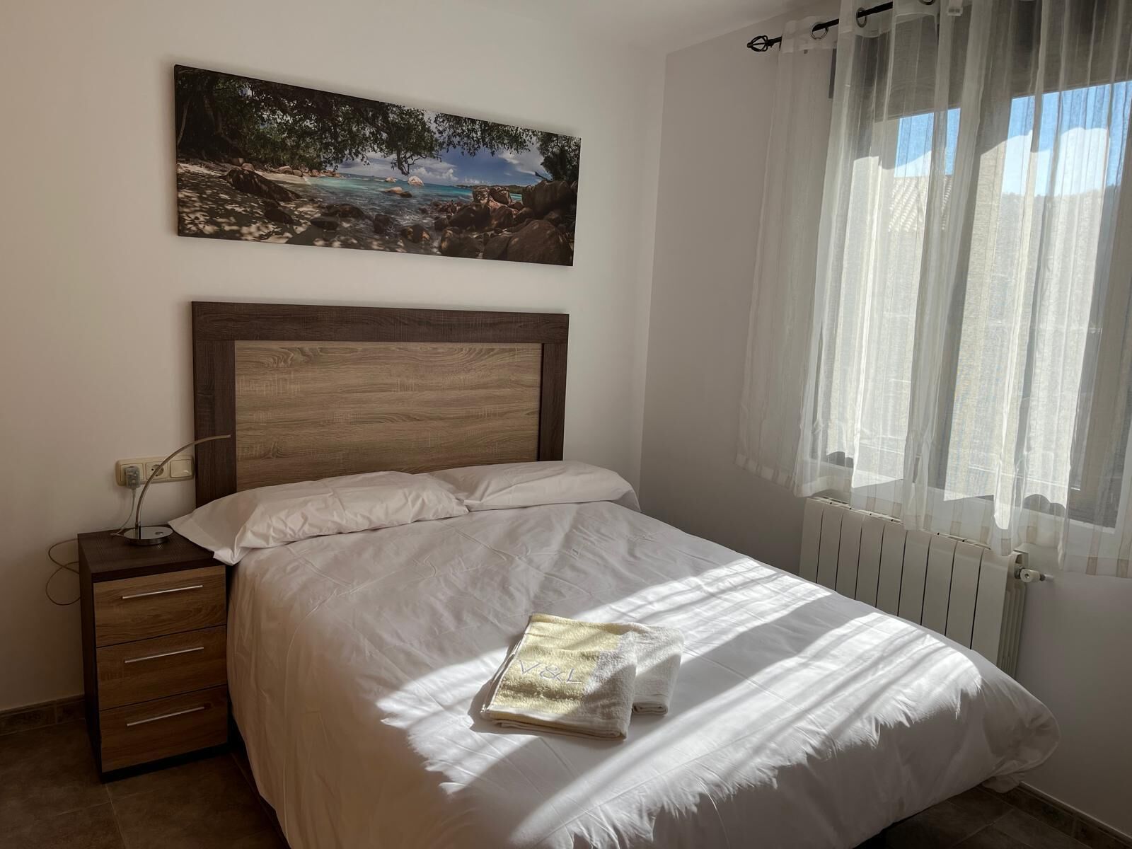 3 chambres, fer et planche à repasser, Wi-Fi, draps fournis