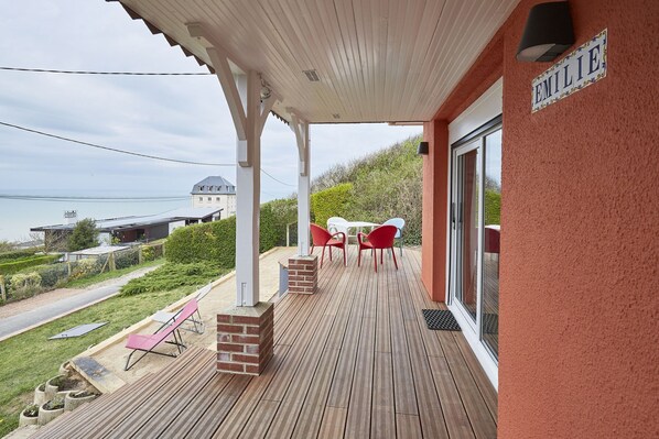 Outdoor dining - Hotel The Originals Le Cise (Ault)