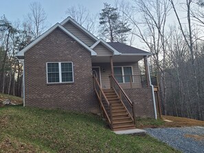 Exterior - Charming 3-bedroom house on cul-de-sac in Christiansburg (Christiansburg)