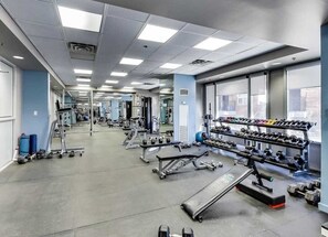 Fitness facility - 2 Storey King West Loft | 15 min walk to BMO Field (Toronto)