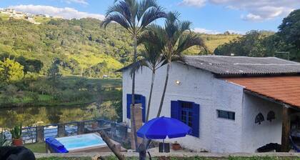 Cozy country house with excellent infrastructure and lush nature.