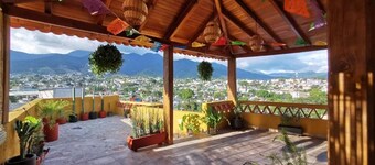 Casa Donaji Guest House