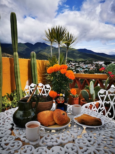 Casa Donaji Guest House