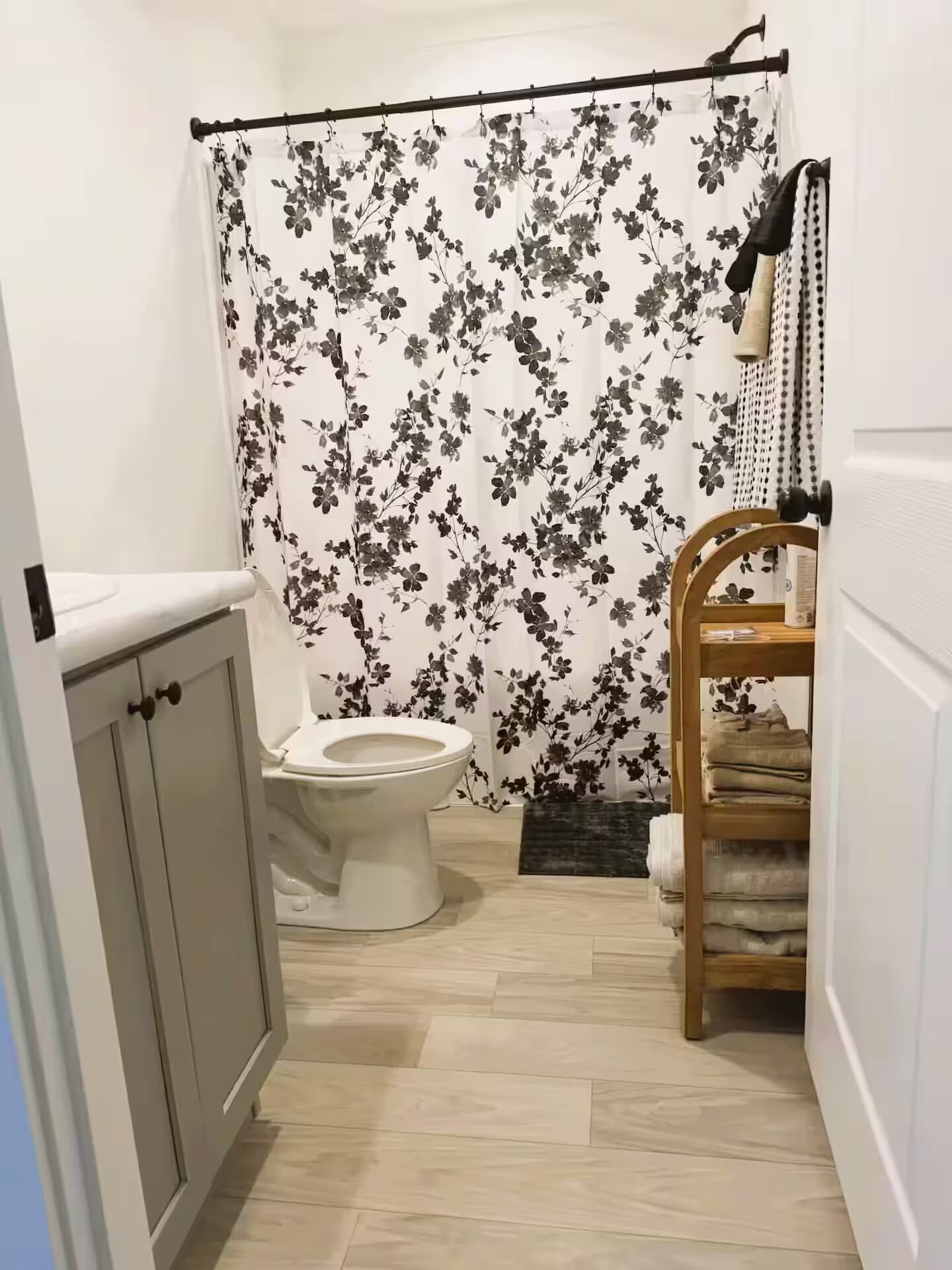 Shower, towels, soap, toilet paper