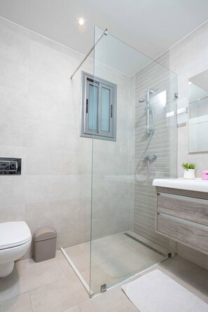 Apartment, 4 Bedrooms, Smoking, Balcony | Bathroom - Luxurious 5-bedroom Apartment in La Marsa, Tunisia (La Marsa)