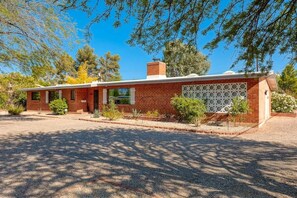 Exterior - Mid-Century Oasis w/ heated Pool (Tucson)