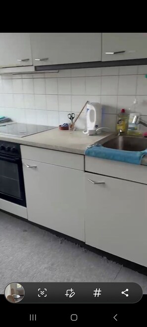 Private kitchen - Vrbo Property (Emmen)