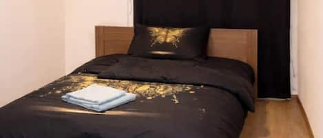 2 bedrooms, WiFi, bed sheets