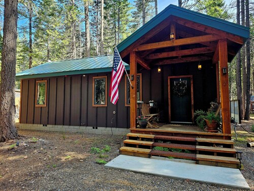 Lassen Red Fir Cabin ~ 18 Min to Lassen Volcanic National Park