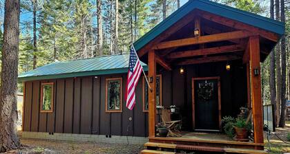 Lassen Red Fir Cabin ~ 18 Min to Lassen Volcanic National Park