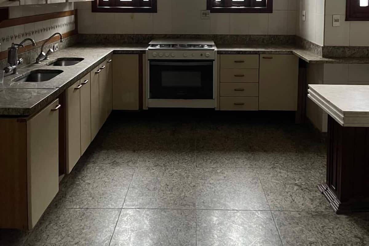 Shared fridge, microwave