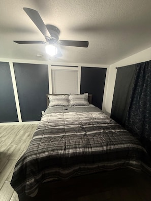 1 bedroom, iron/ironing board, free WiFi, bed sheets - Cozy room new hospital &highway (Tampa)