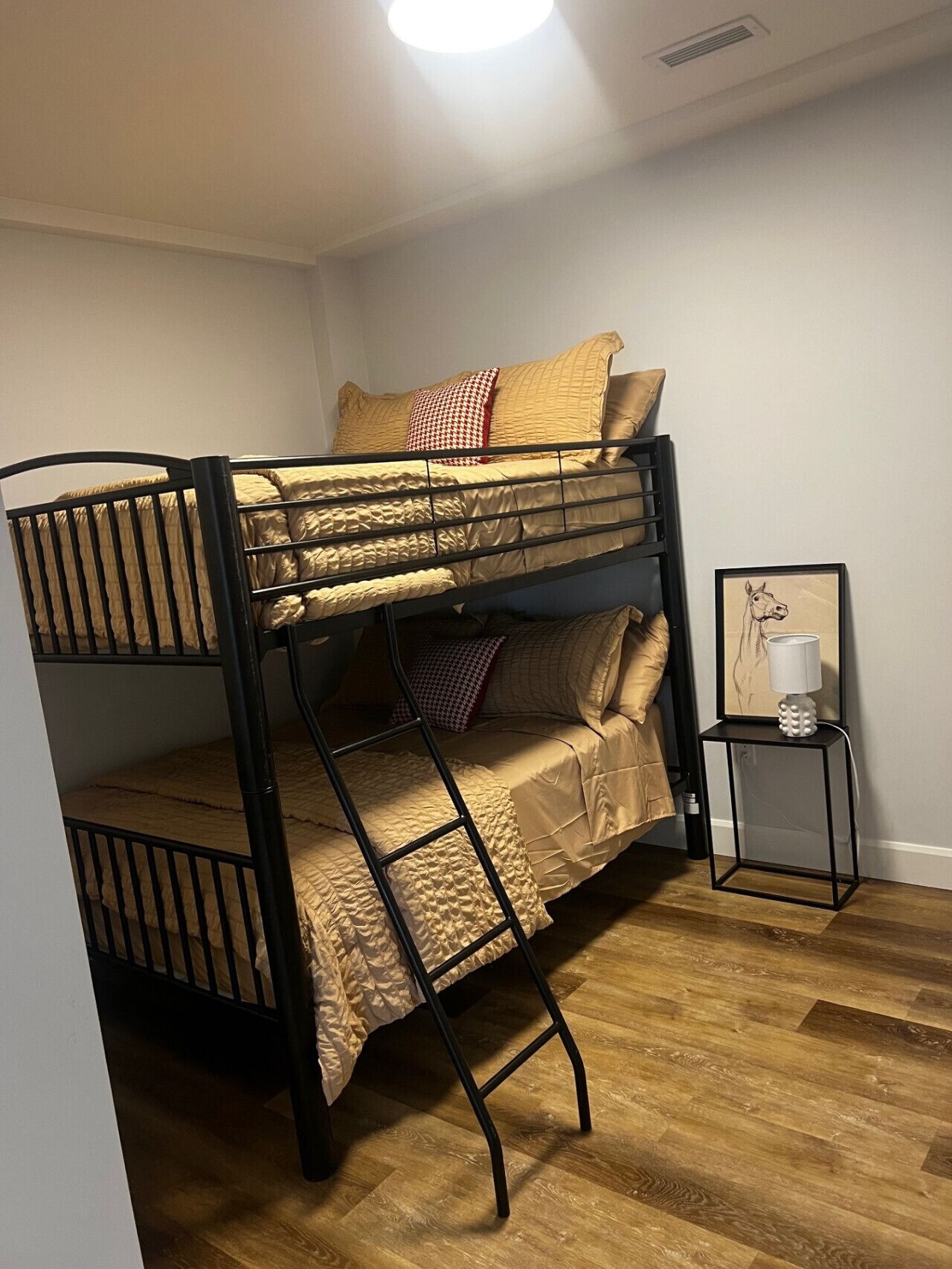 4 bedrooms, WiFi