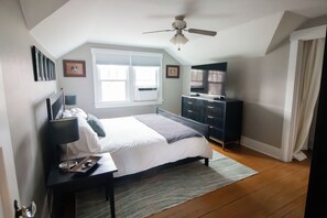 4 bedrooms, iron/ironing board, travel cot, free WiFi - Turquoise Craftsman-Historic Kenton (Portland)