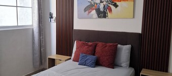 Spacious 3-bedroom apartment in tranquil Panamá with AC