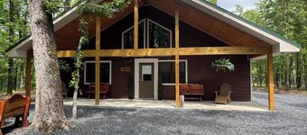 Lake Ouachita Cabin | 2 King Beds + Boat Parking