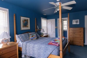 Room - Beautiful home, big family kitchen/playroom, close to shopping & Rock Creek Park (Washington)