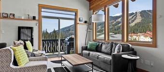 Luxury Condo @ Kookaburra Lodge in Sun Peaks, BC