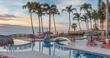 Relaxing beachside resort and spa, close to San Jose.