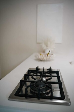 Interior - Villa Zen: Cozy West Coast 1-bedroom studio (Prospect)