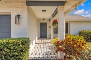 Exterior detail - Spacious Family Getaway Near AMI Beaches! Bikes, Beach Gear, Pets & Sleeps 8 (Bradenton)