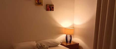 2 bedrooms, Internet, bed sheets