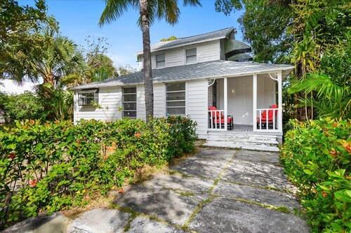 Tropical Northwood Cottage, West Palm Beach