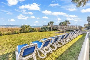 Property grounds - Cozy 2-bedroom condo with AC in charming Myrtle Beach (Myrtle Beach)