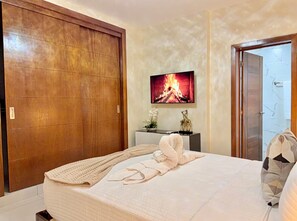 2 bedrooms, iron/ironing board, WiFi, bed sheets - Modern 2-bedroom condo with pool, Wi-Fi, and gym in the heart of Santo Domingo (Santo Domingo)