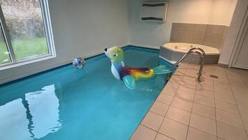 Opvarmet pool