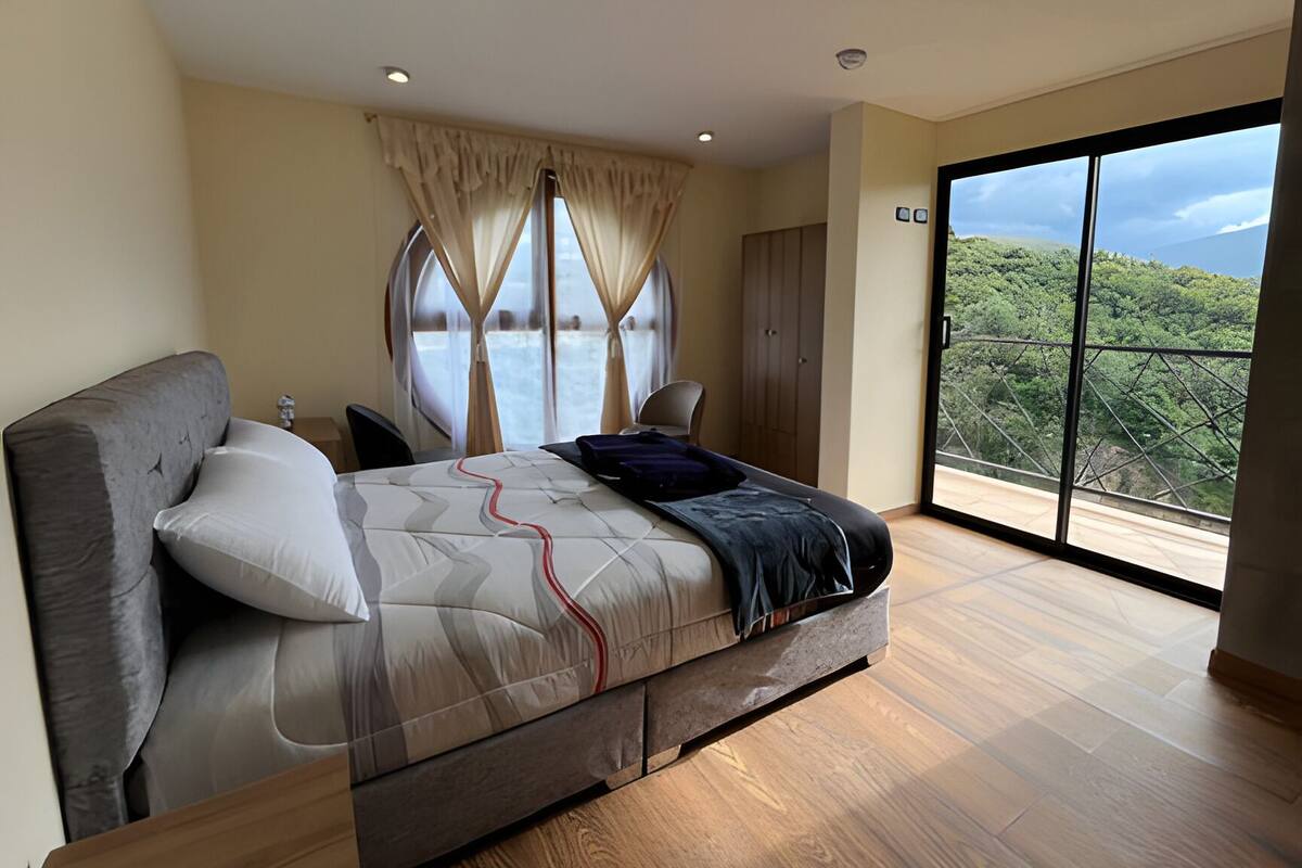 Luxury Double Room, Patio | Meja, Wi-fi percuma 