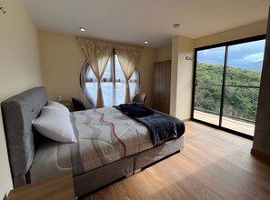 Luxury Double Room, Patio - Ecohotel Casa Bola  (Guayllabamba)