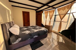 Deluxe Double Room, Patio, Mountain View - Ecohotel Casa Bola  (Guayllabamba)