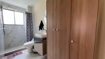 Comfort Room, Patio, Mountain View | Bathroom