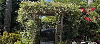 Micro Studio Inglewood.15 min from LAX, 5 min to Sofi, Forum,N,405 Fwy. 