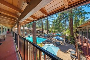 Terrace/patio - Cozy 1-bedroom condo with AC in charming South Lake Tahoe (South Lake Tahoe)
