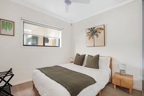 2 bedrooms, iron/ironing board, WiFi, bed sheets - Cosy and Private Mini House (Matraville)