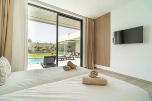 4 bedrooms, iron/ironing board, Internet, bed sheets - Villa 4 Suites, Heated Pool, Jacuzzi & Hammam (Marrakech)