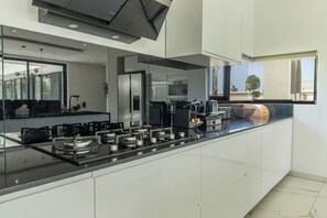 Private kitchen - Villa 4 Suites, Heated Pool, Jacuzzi & Hammam (Marrakech)