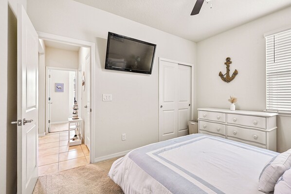 3 bedrooms, iron/ironing board, WiFi, bed sheets