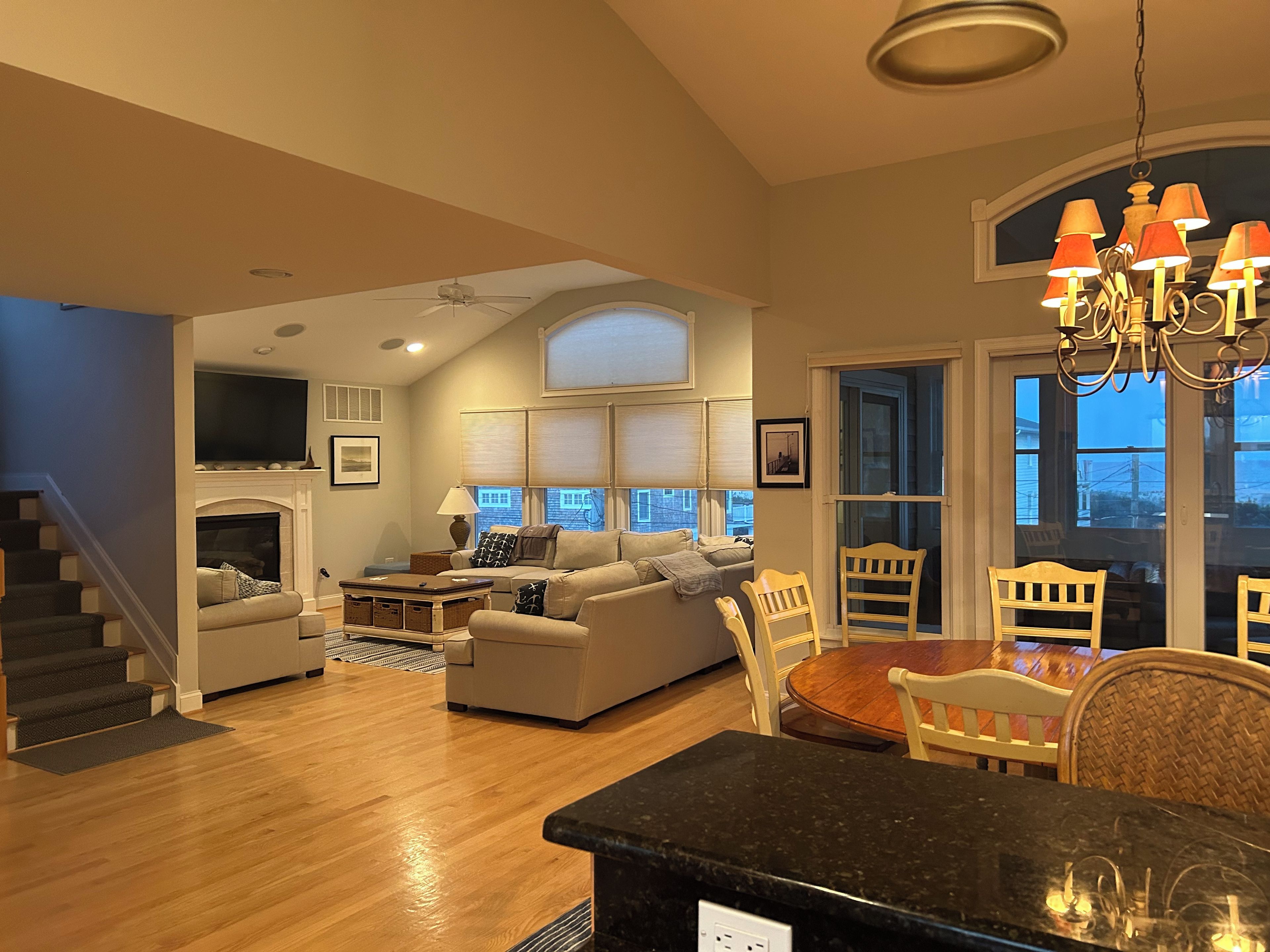 5-bedroom House In Holgate Steps From Beach, Rooftop With Hot Tub, Families Only - Beach Haven, NJ