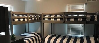 Charming 5-bedroom beach house in Holgate - for families only