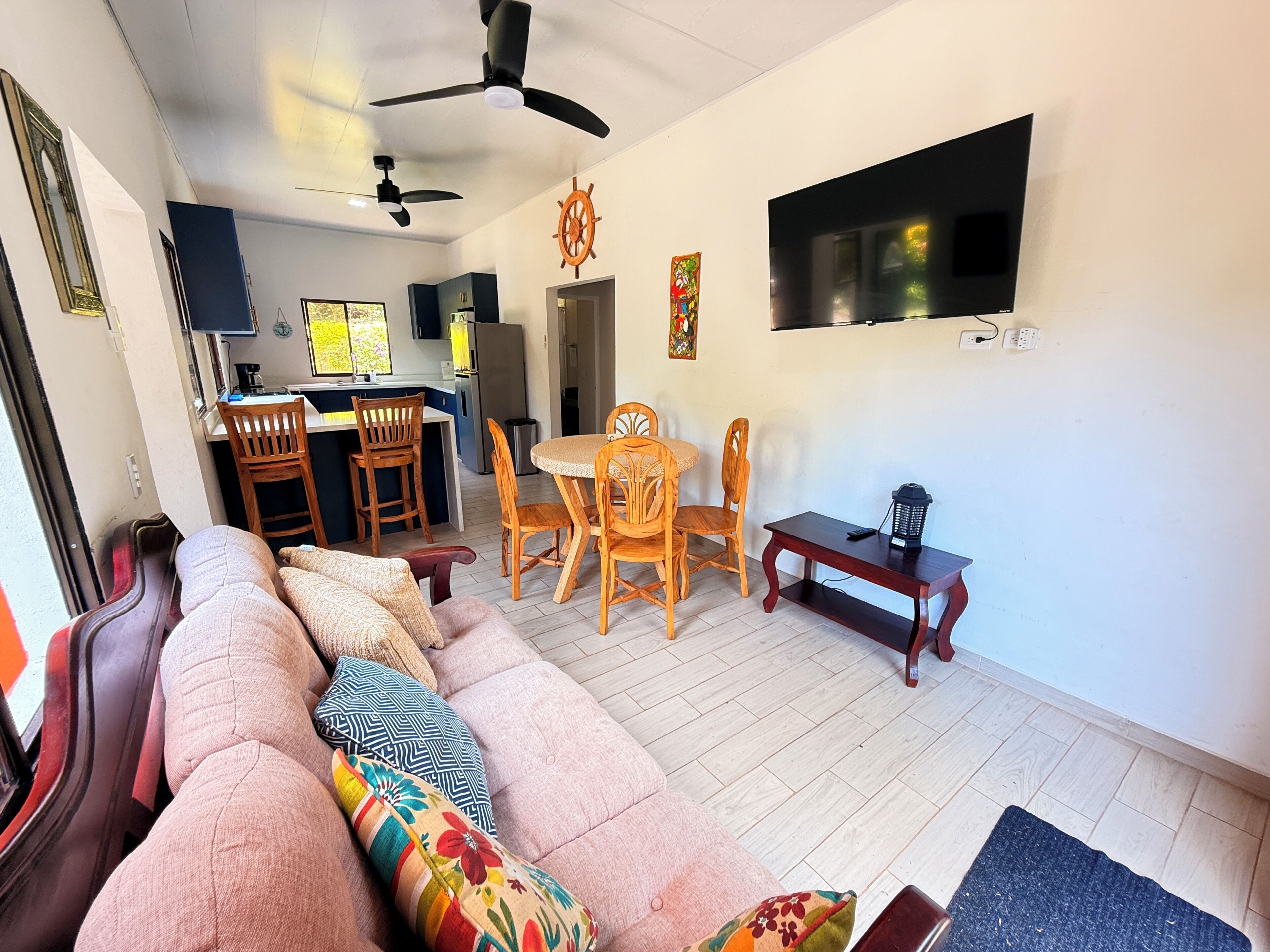 Club House, Patio, Pool View | Ruang tamu