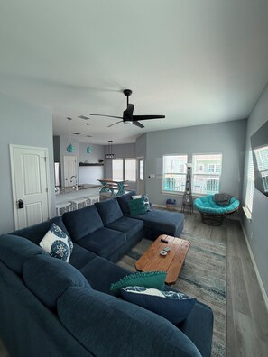 Smart TV - Coastal Escape! Bay Views – Perfect Summer Getaway Near Rockport & Port A! (Rockport)