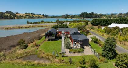 Black Wing Studio - Motueka