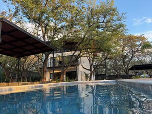 Outdoor pool - Villas Marboleda – Tropical Oasis w/ Saltwater Pool Near Playa Negra Surf (Los Pargos)