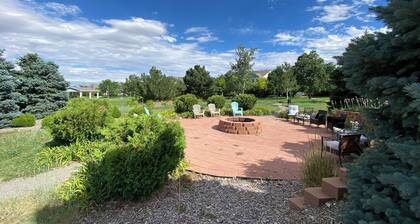 3-bedroom townhome in enchanting Parker - minimum 6m lease