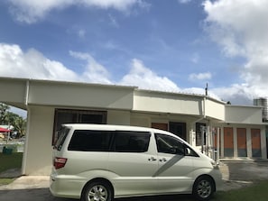 Halaman properti