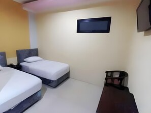 Room - Hotel Khalista (Purwakarta)